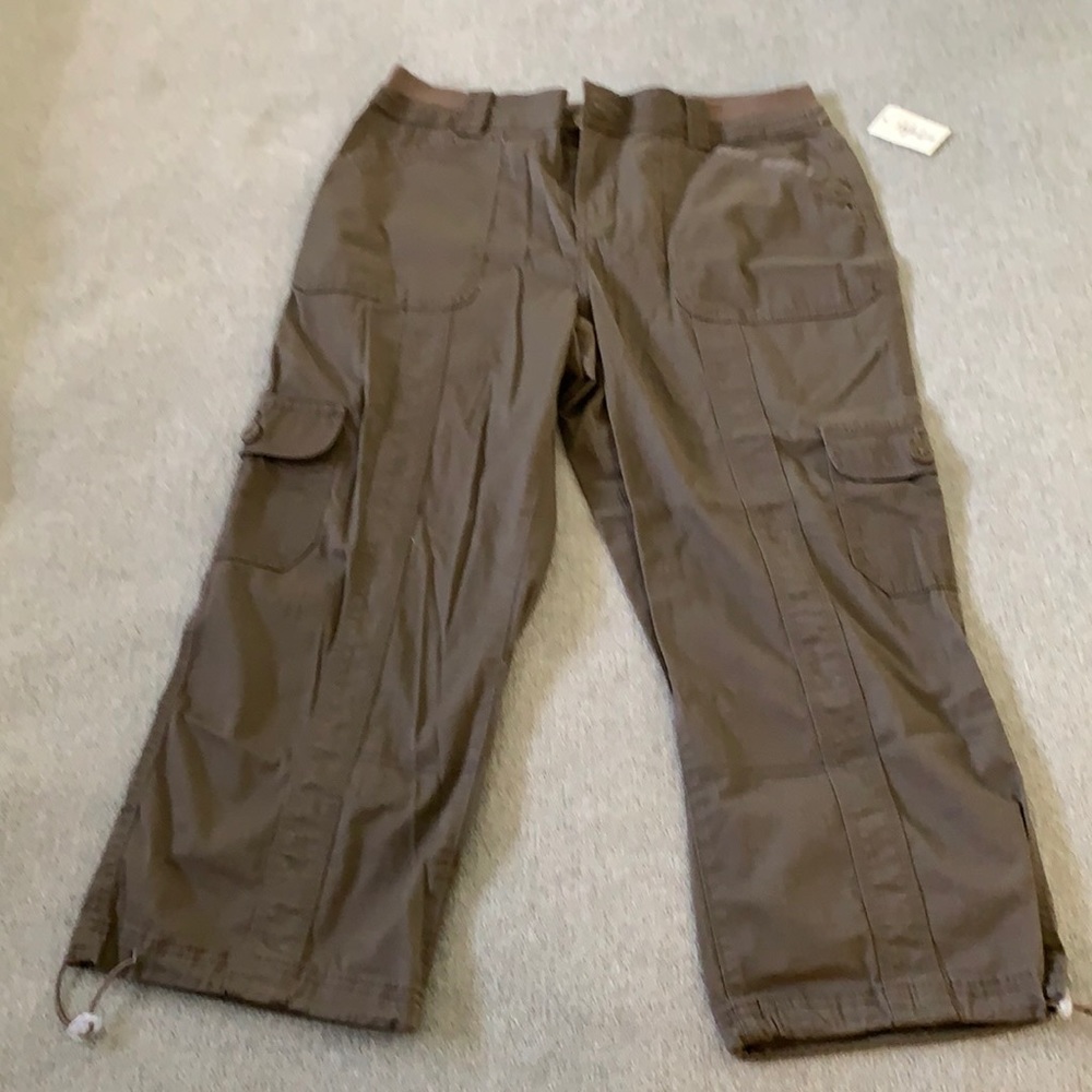 NWT Women’s Style&Co. Capri pants
